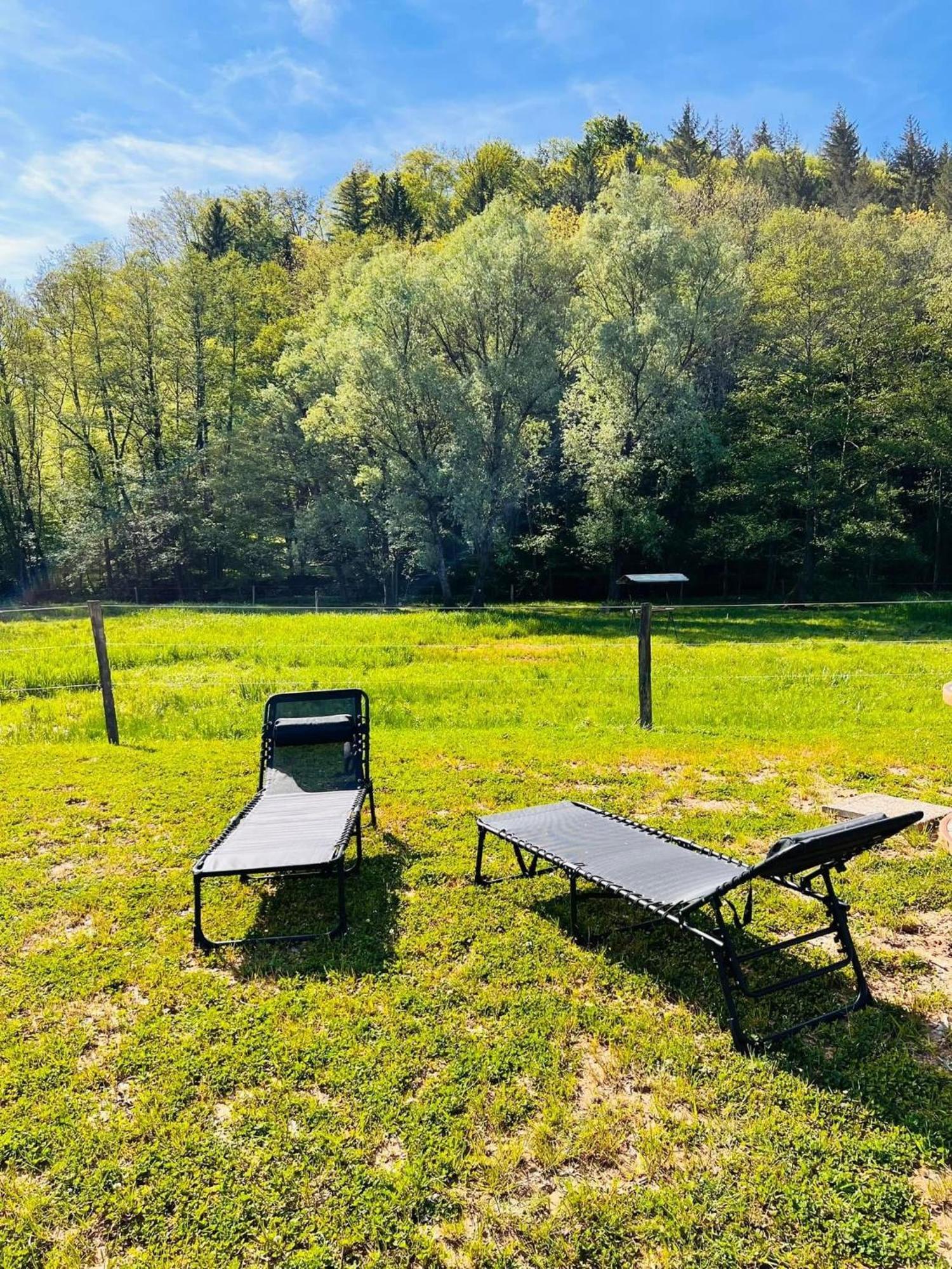 Maison D'Hotes En Pleine Nature Avec Chevaux Soucht Esterno foto